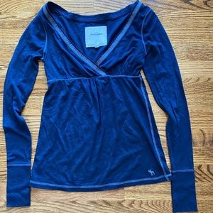 Abercrombie girls long sleeve v-neck
